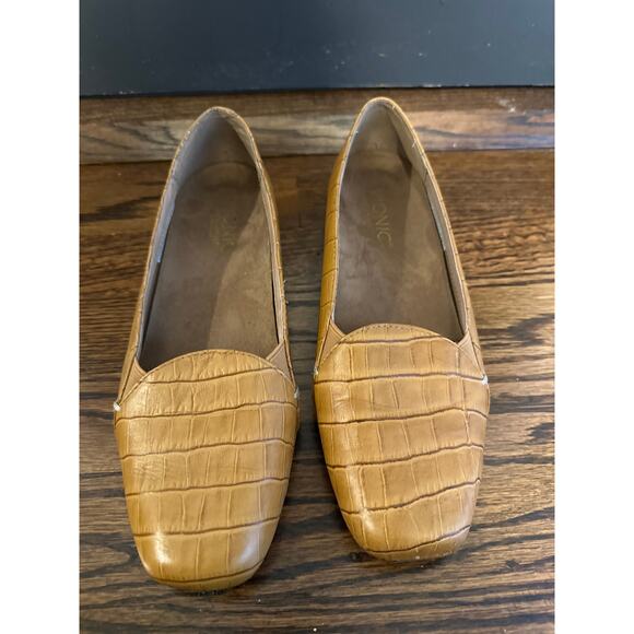 Vionic Dolores Croc Embossed Low Wedge Slip On Loafers Size 6.5 - Picture 2 of 8